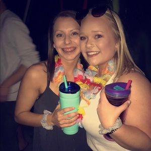 Meet your Posher, Brooke